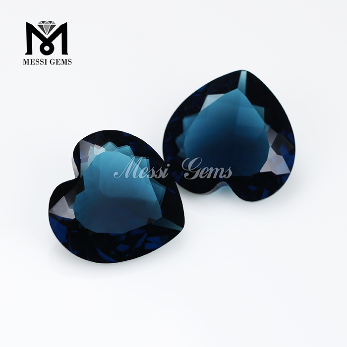 Factory Wholesale Price Glass Gemstone Heart Figura vitreae Gemmae pro Jewelry