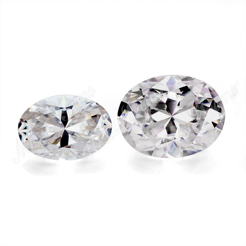 Solve tutus def sine colore vvs ovalis 5.5x8mm 1carat pretium moissanite