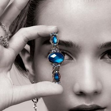Operas ad sustentationem jewelry
