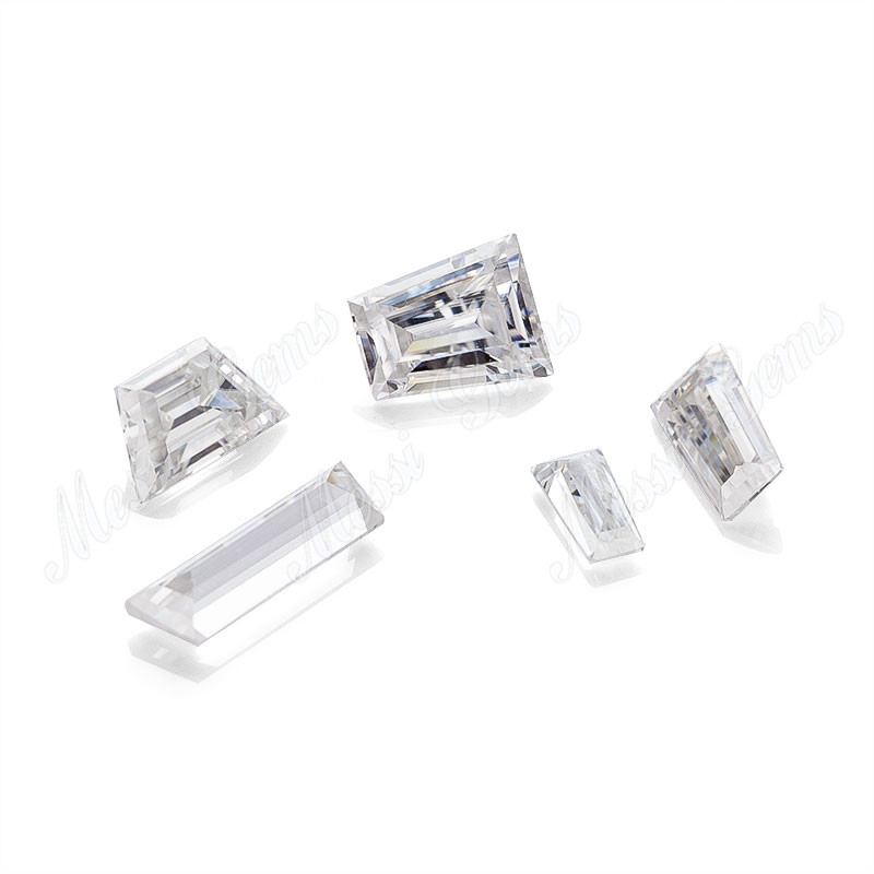 Lupum Price solve Syntheticum Trapeziod Cut VVS White Moissanite Diamond