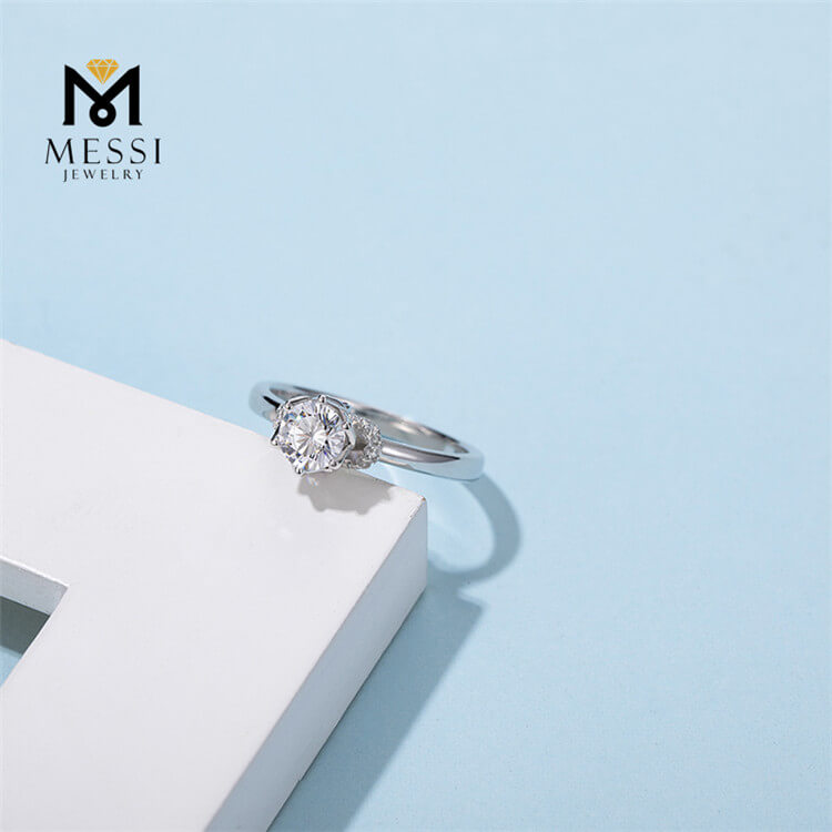Fashion Design 6.5mm 1ct Moissanite Solitaire Woman Ring Wholesale 925 Sterling Silver Ring